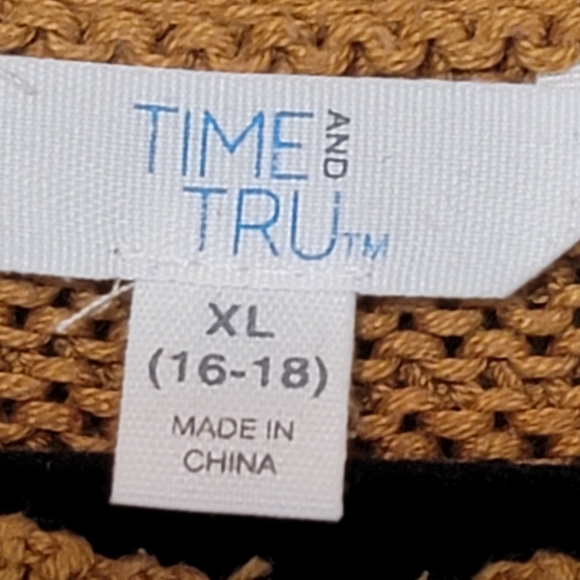 Time and Tru Women's Sweater - Picture 3 of 4